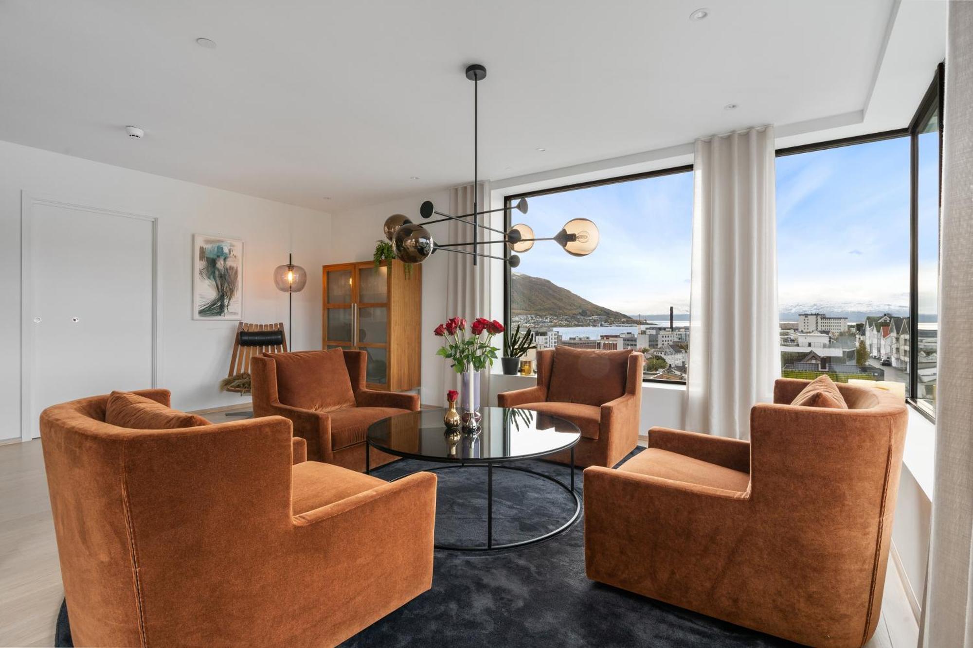 Luxury Apartment Downtown Tromso With 2 Bedrooms And 2 Bathrooms And Parking Extérieur photo